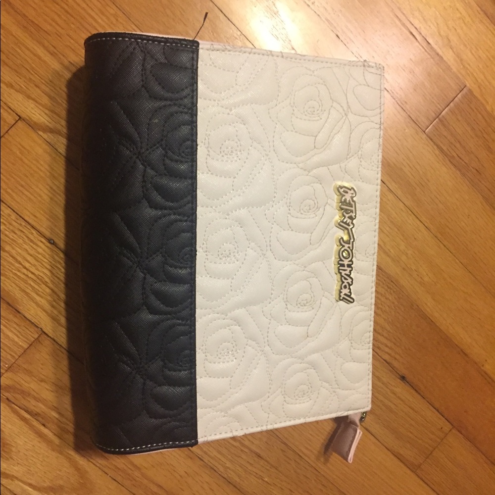 Cute Betsy Johnson purse